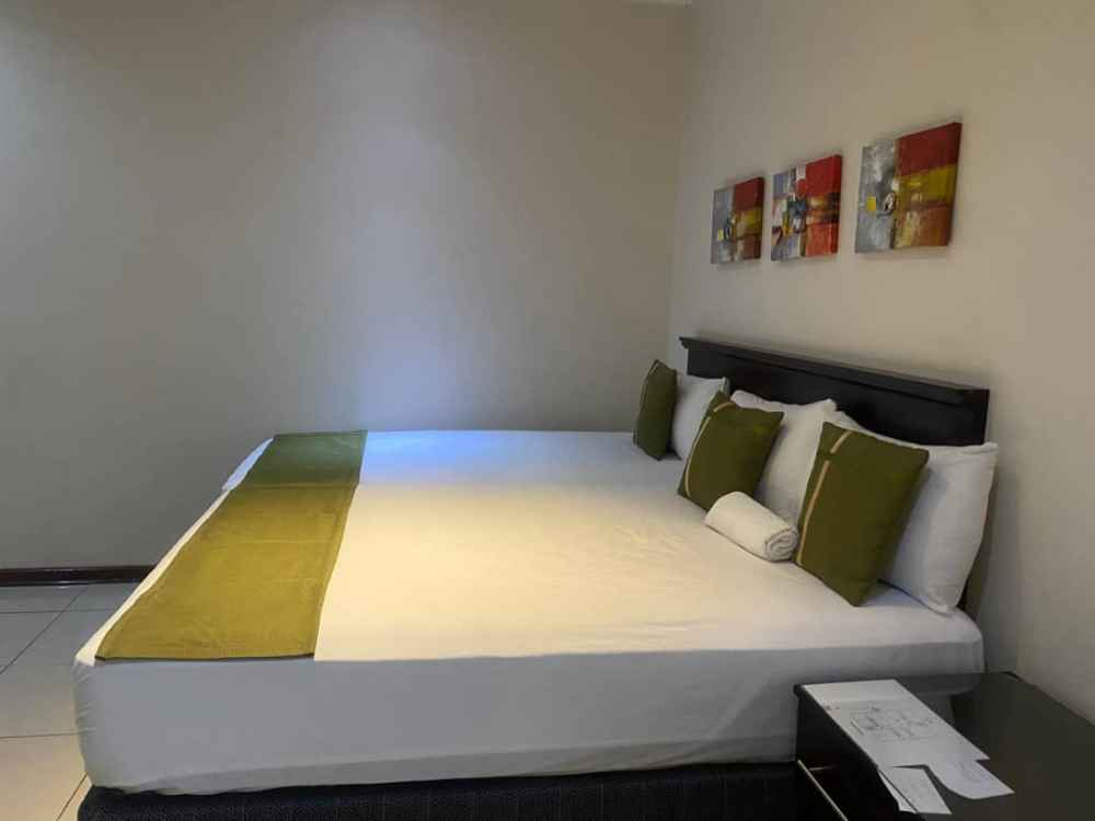 Emerald Hotel, By Riverwalk product image