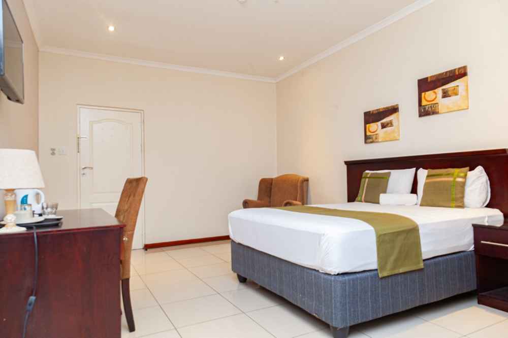 Emerald Hotel, By Riverwalk product image