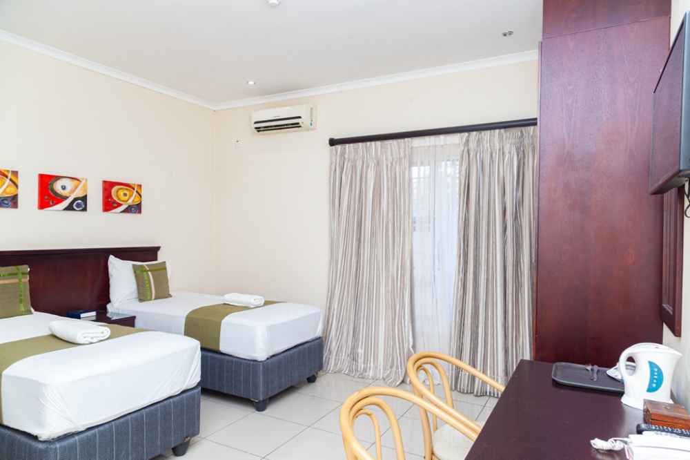 Emerald Hotel product image